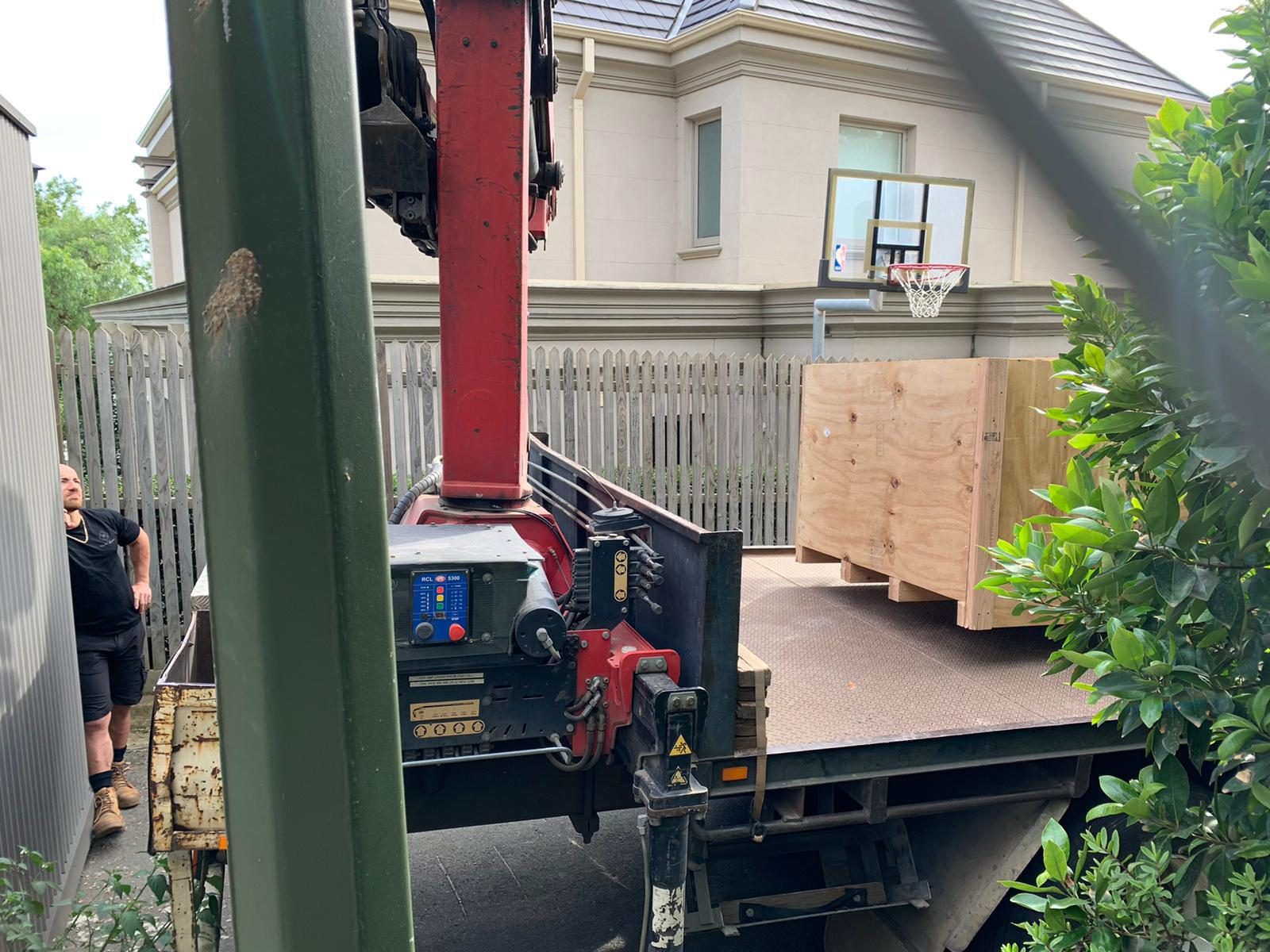 Heavy lift and craning: Setting the lift from the street, Melbourne